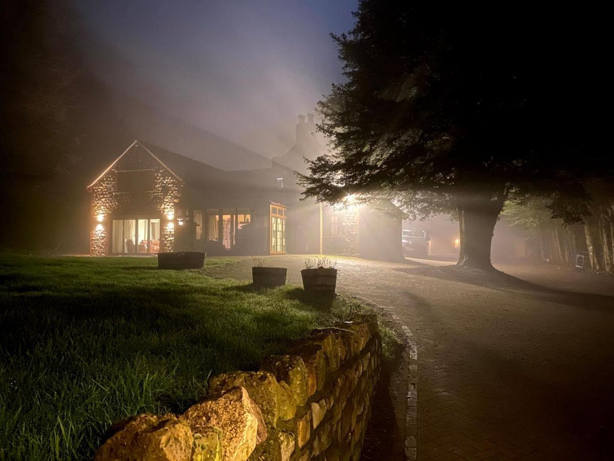 Acorns Old Farm Hotel Felton  ภายนอก รูปภาพ