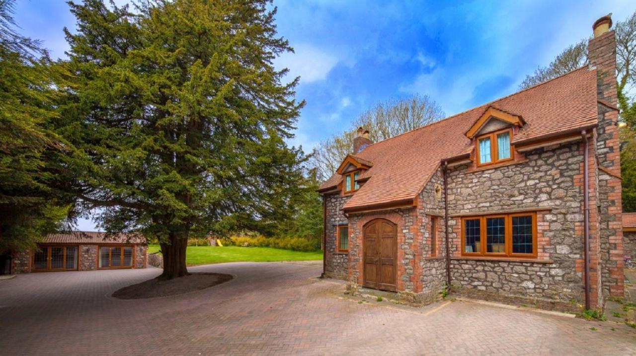 Acorns Old Farm Hotel Felton  ภายนอก รูปภาพ