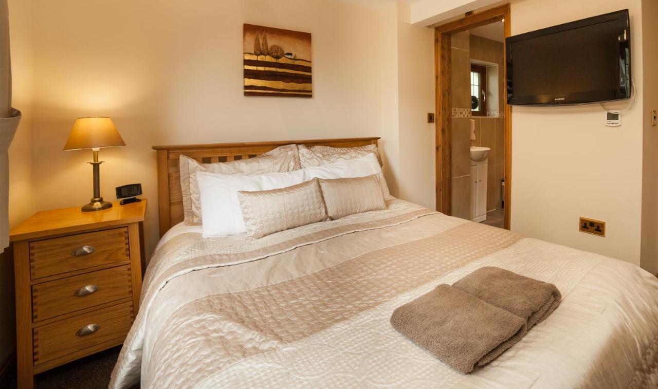 Acorns Old Farm Hotel Felton  ภายนอก รูปภาพ