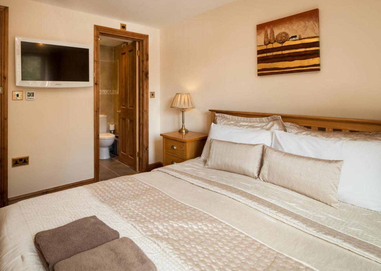Acorns Old Farm Hotel Felton  ภายนอก รูปภาพ